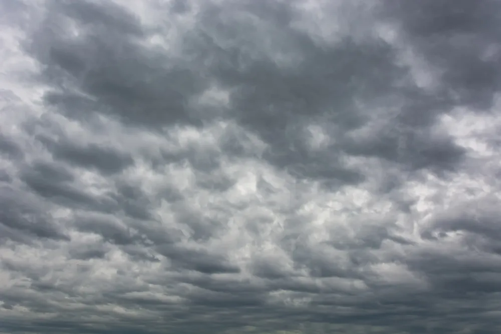 Lluvias, tormentas, cielo nublado