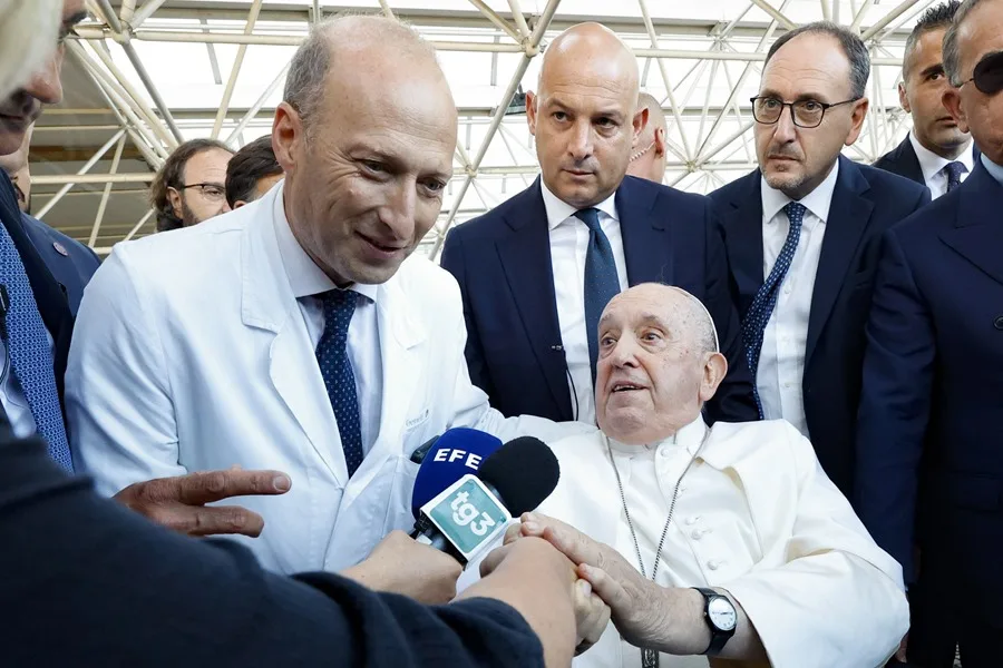 Sergio Alfieri médico del papa Francisco