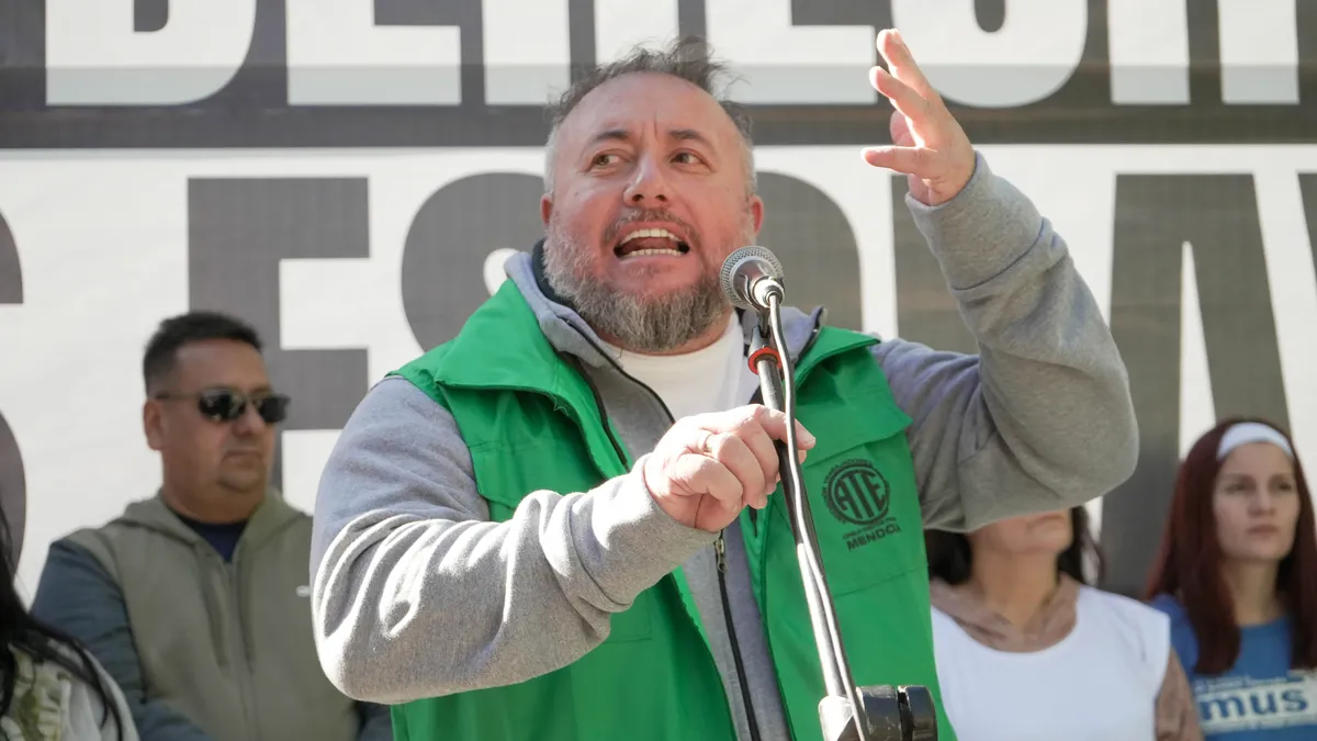 apertura-asamblea-legislativa-1-mayo-gremios-roberto-macho-11