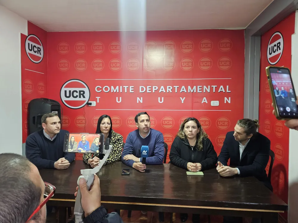 Conferencia prensa concejales Cambia Mendoza-1