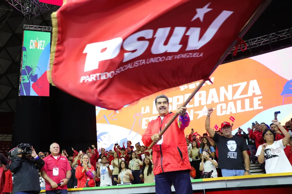 Nicolás Maduro acepta candidatura presidencial 1