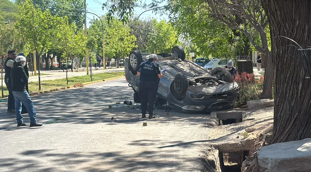 tiroteo-persecucion-y-vuelco-un-policia-baleo-un-presunto-ladron-lujan (2)