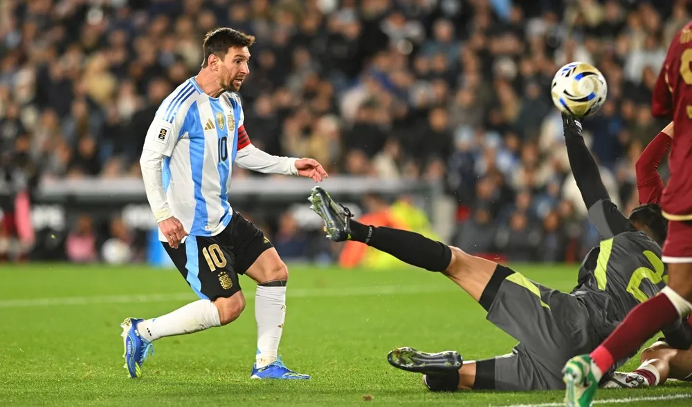 la-definicion-messi-el-1-0-venezuela-el-estadio-monumental-golazo