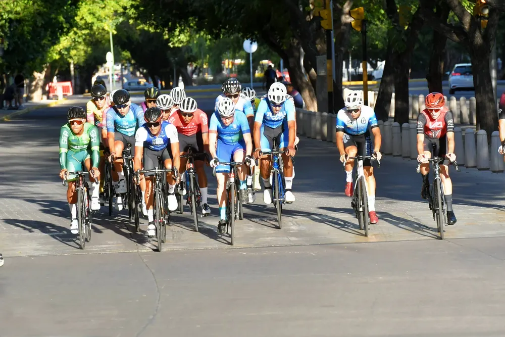 vuelta ciclista mendoza cliclismo 2024-min