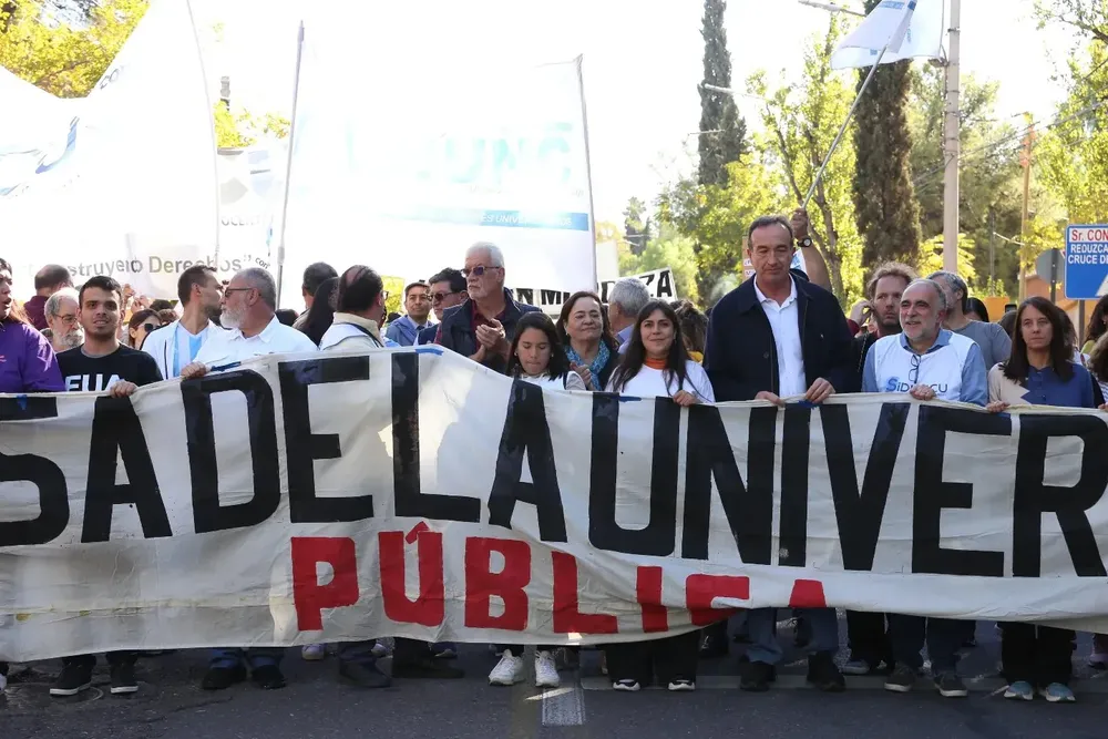 marcha-universidades-mendoza6
