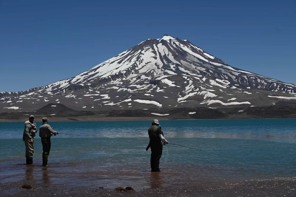 Pescadores en la Laguna del Diamante