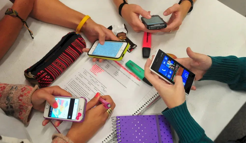jóvenes tecnología celulares