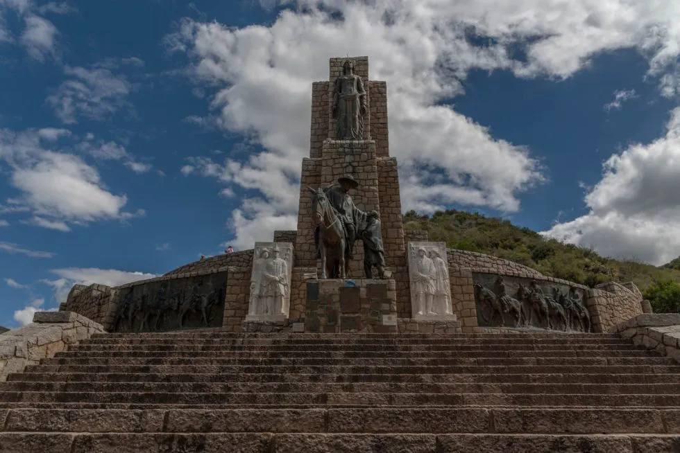 Monumento El Manzano