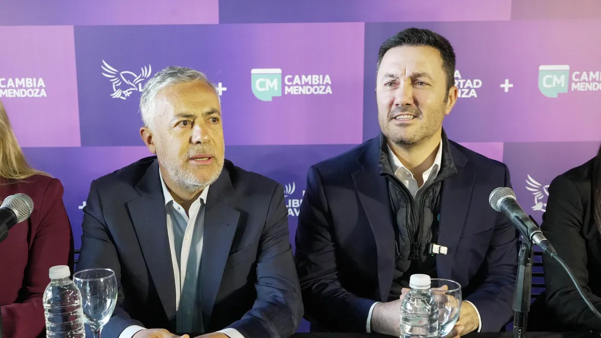 alianza-lla-y-cambia-mendoza-presentacion-candidatos-alfredo-cornejo-luis-petri-26