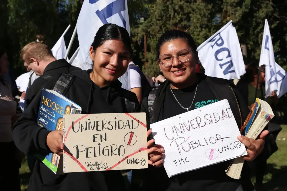 marcha-universidades-mendoza3