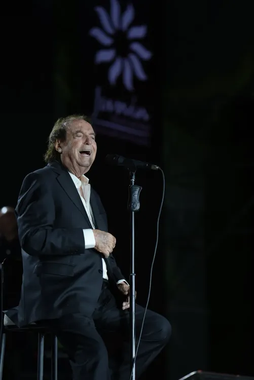 junin-corono-mara-valentina-lizana-munoz-como-su-reina-la-vendimia-una-noche-memorable (2)