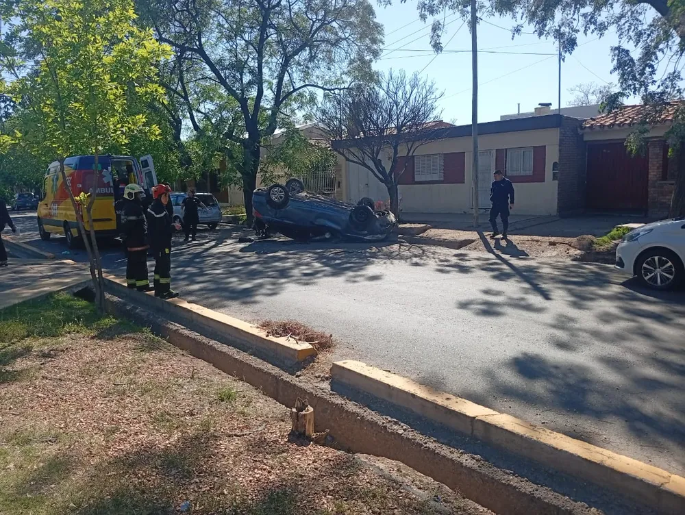 tiroteo-persecucion-y-vuelco-un-policia-baleo-un-presunto-ladron-lujan