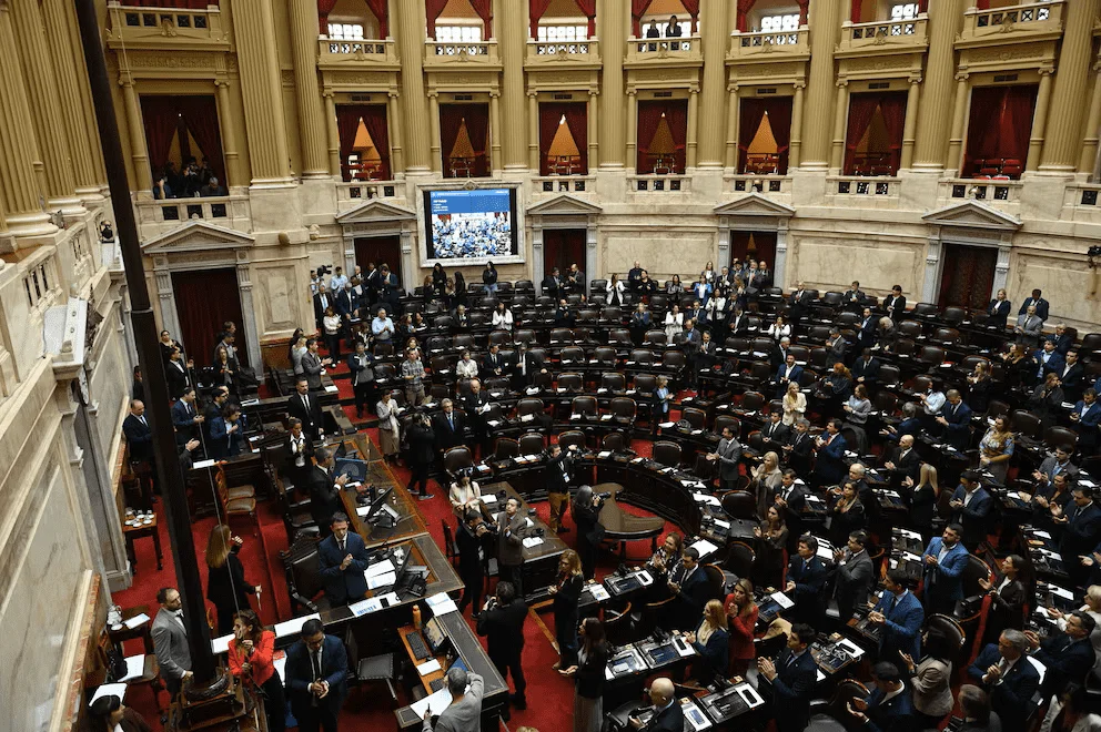 Diputados tras la aprobación de la modificación ley glaciares
